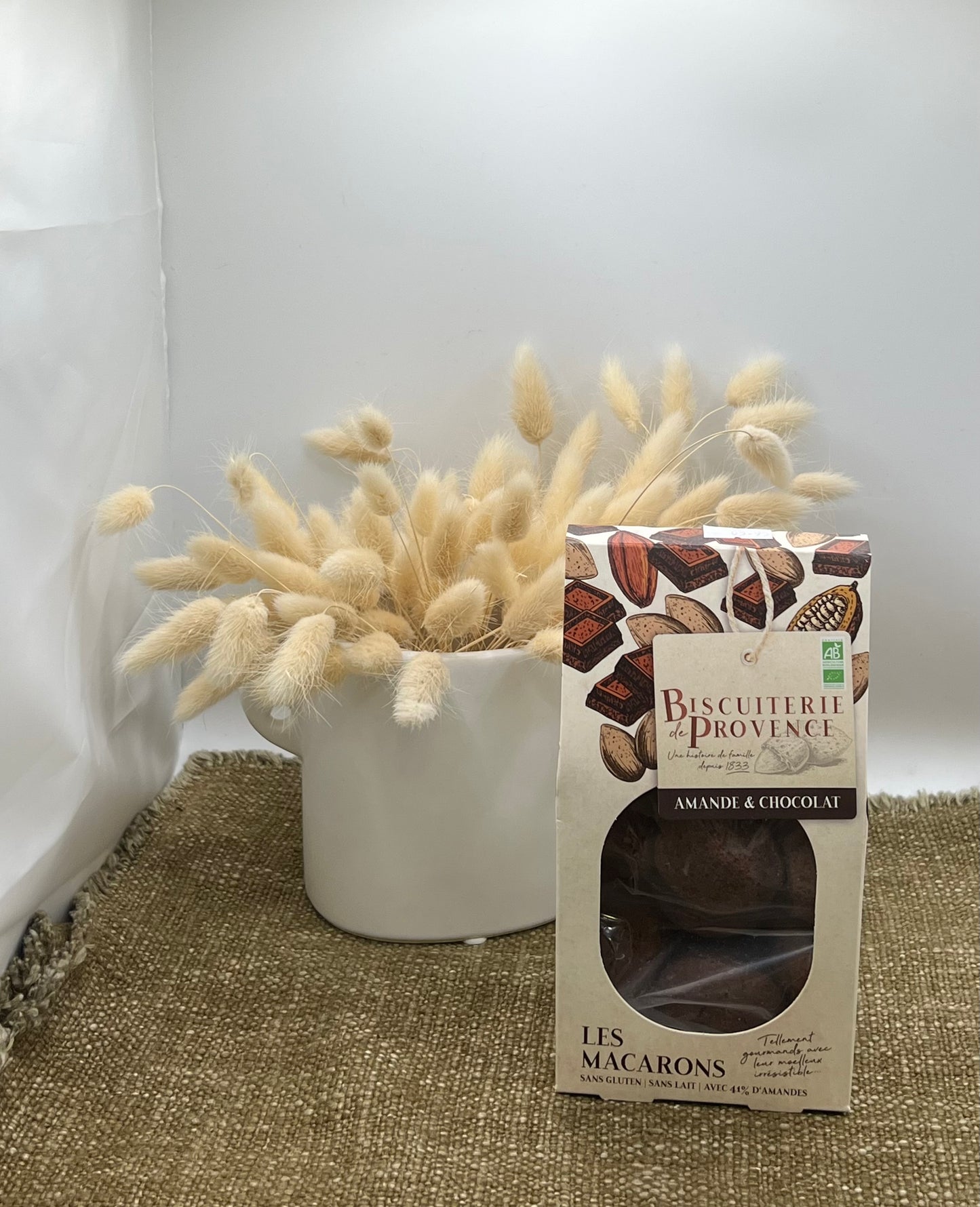 Macarons  « Amande & Chocolat  » Biscuiterie de Provence